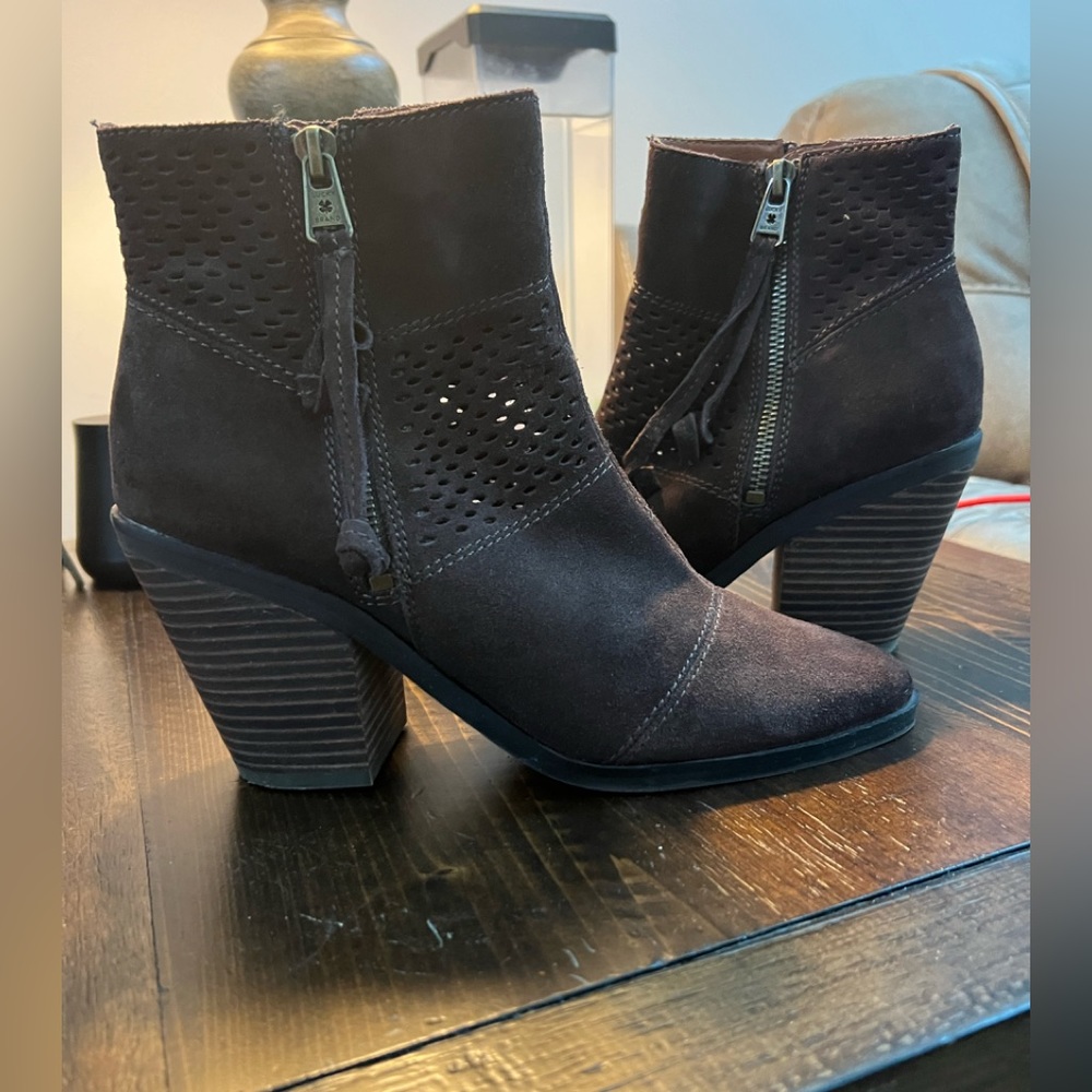 Lucky Brand brown boot